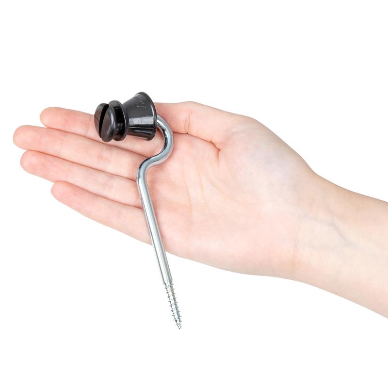 Eine Hand hält einen Lister WI 25 Vorbau-Isolator Wandhaken zum Einschrauben (Schaftlänge 130mm) von Lister, mit einem schwarzen Knopf an der Oberseite.