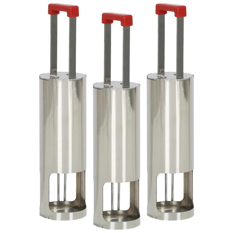 Großansicht der Bildergalerie Drei VOSS.garden VoleEX Premium Wühlmausfallen aus rostfreiem Stahl mit roten Griffen, aufrecht nebeneinander stehend.