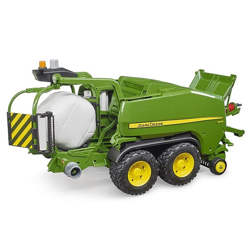 Großansicht der Bildergalerie BRUDER John Deere Rundballen-Presswickelkombination C441R, Maßstab 1:16, mit zwei Rundballen, grüne Ballenpresse mit gelben Rädern – für Kinder ab 4 Jahren.